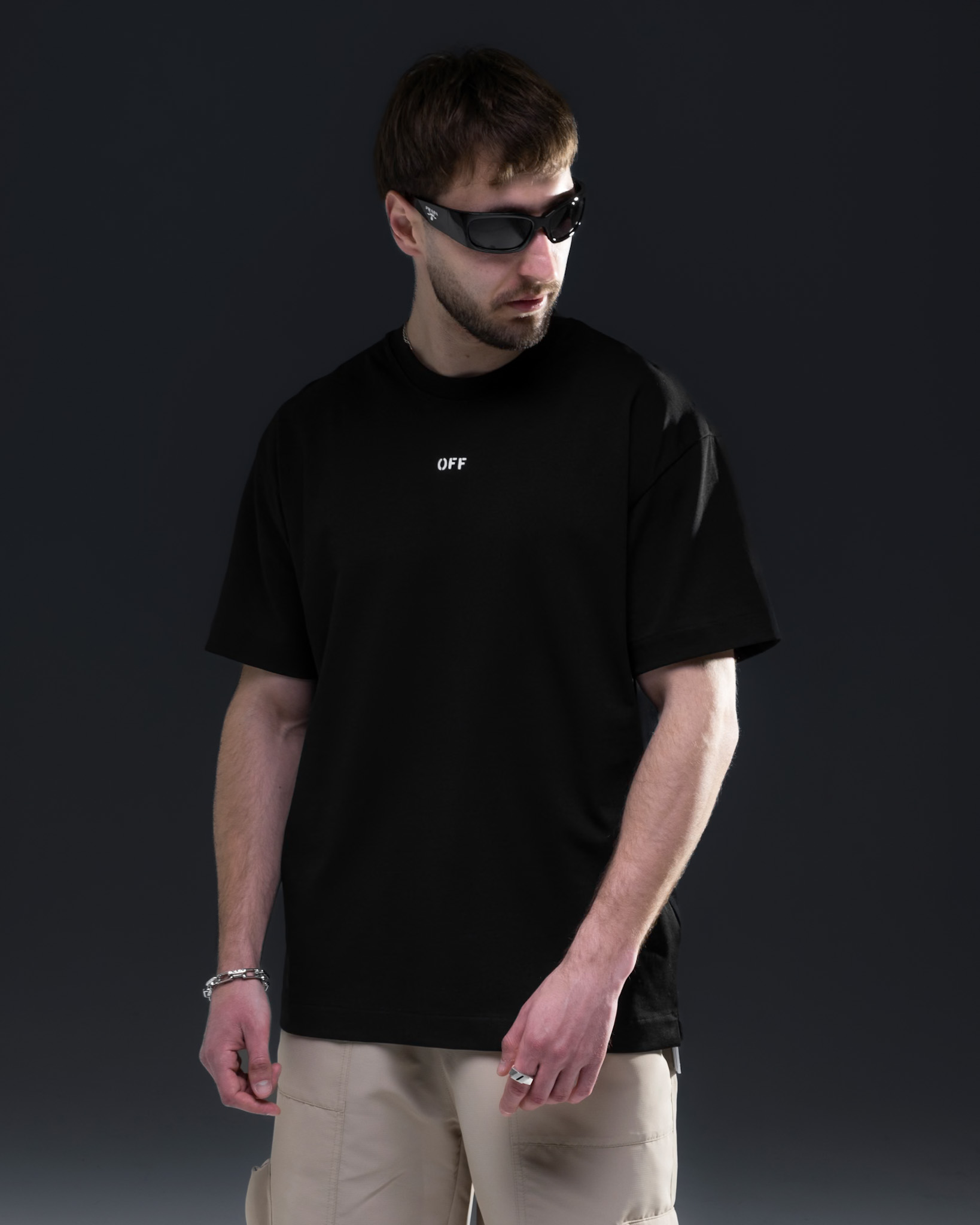 Off-White T-Shirt – Shadow Arrows Graphic / Jet Black