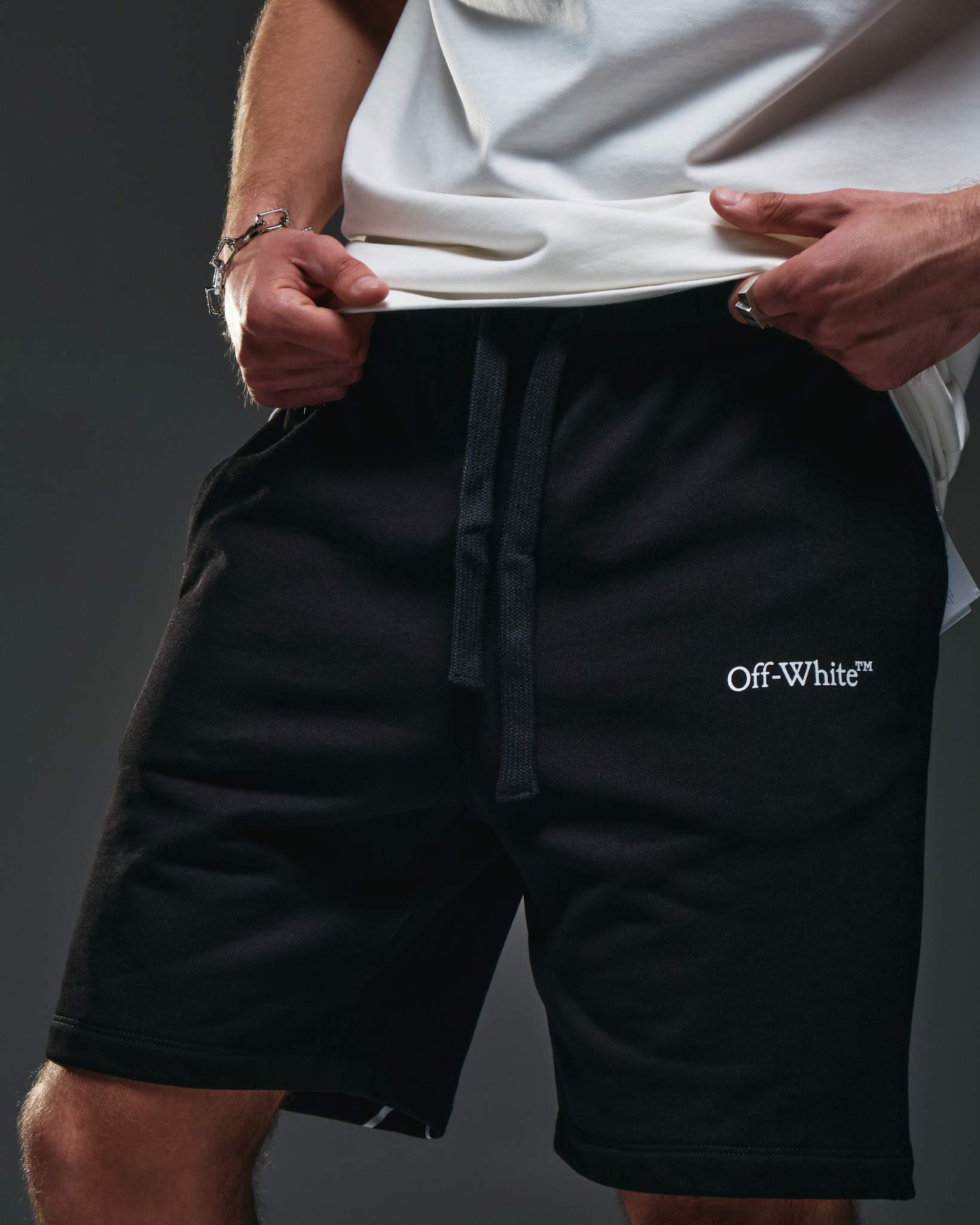 Off-White Black Shorts – Arrows Logo