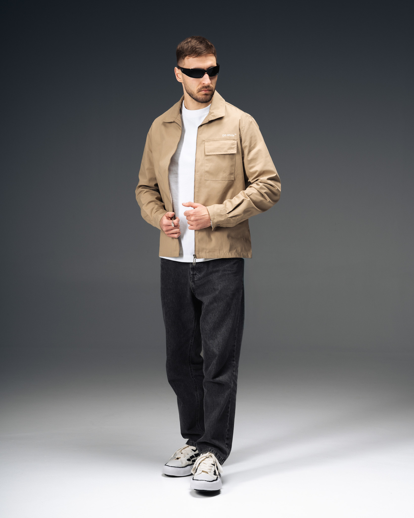 Off-White Zip Shirt – Beige/White Graphic