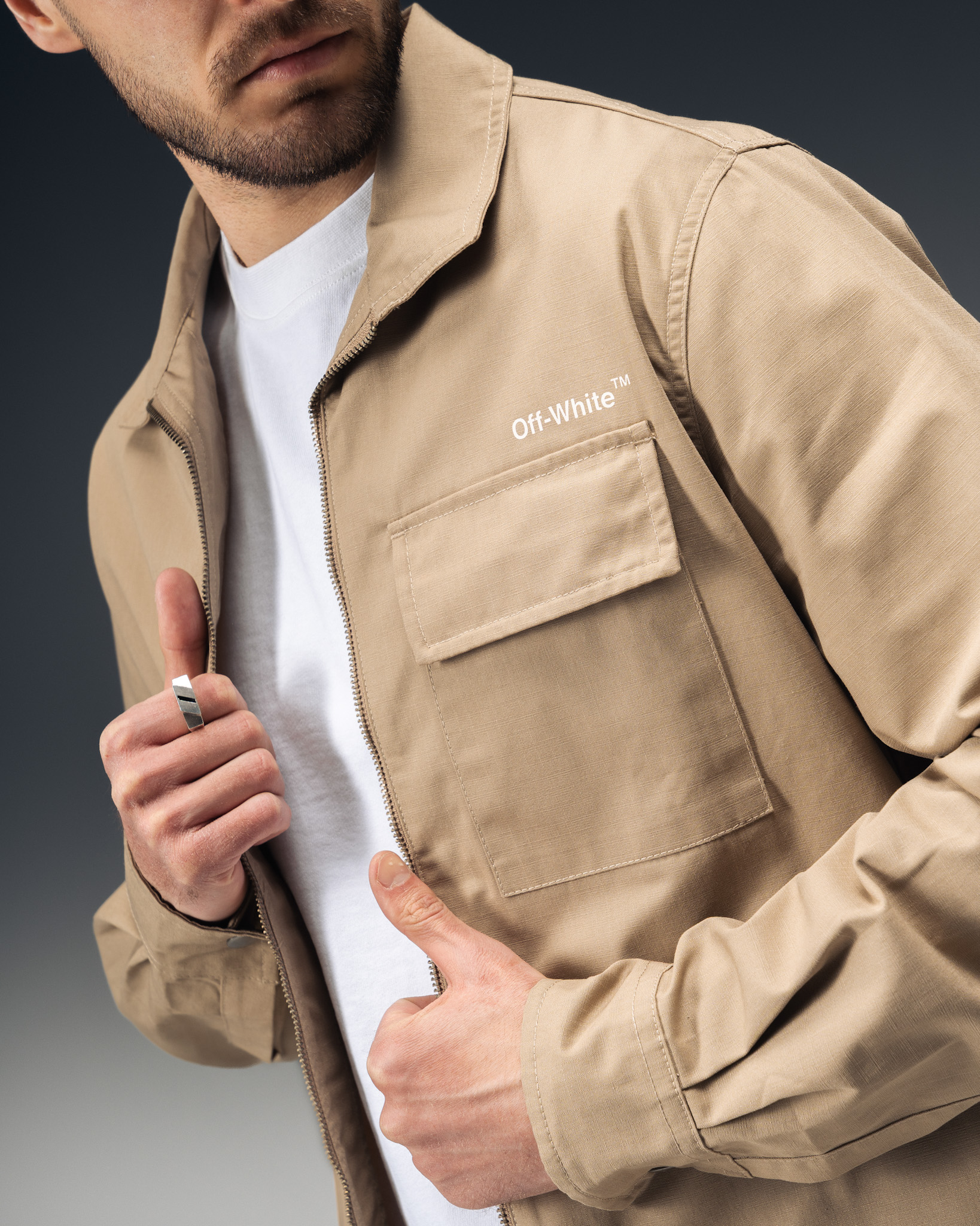 Off-White Zip Shirt – Beige/White Graphic