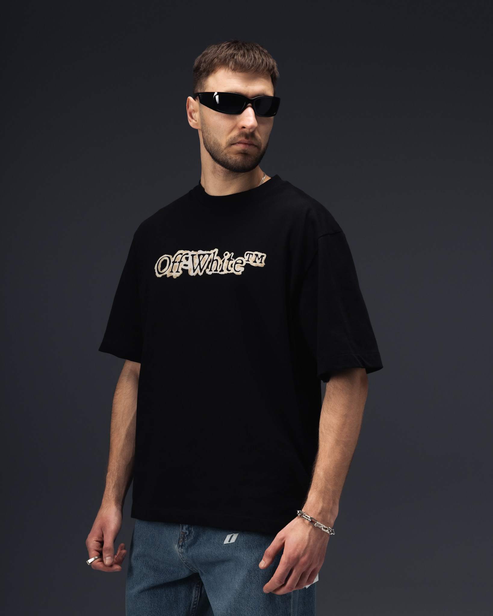 Off‑White Arrow Signature Oversize T-Shirt Black