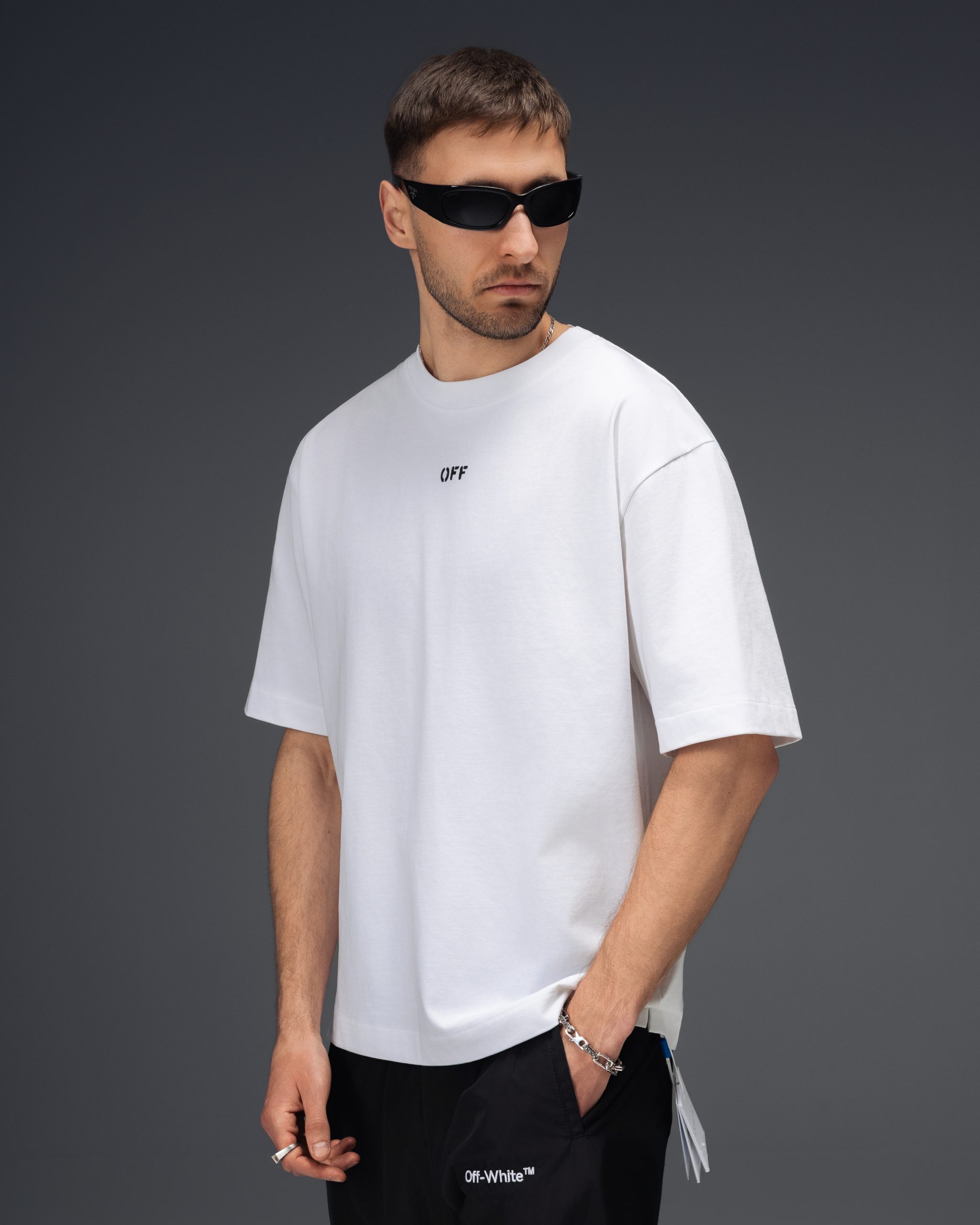 Off-White Arrows Chain Graphic T-Shirt