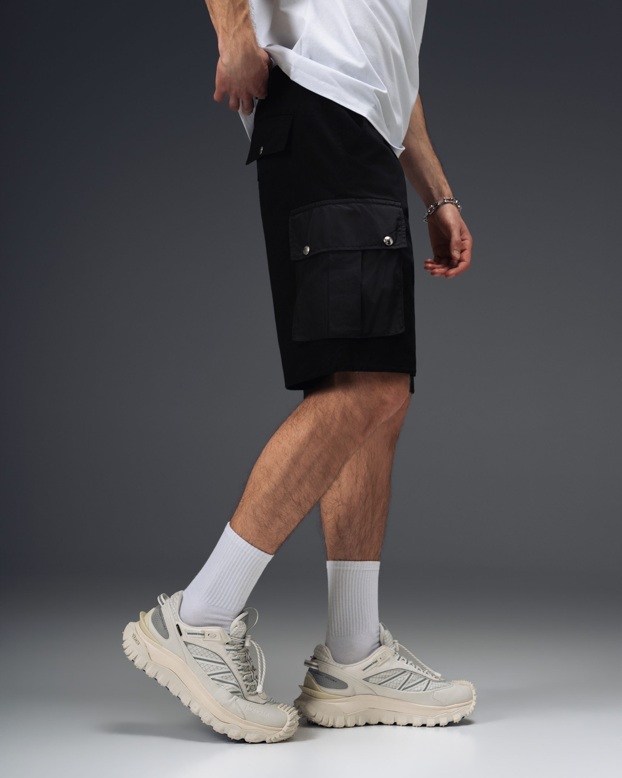Moncler Cargo Shorts Black