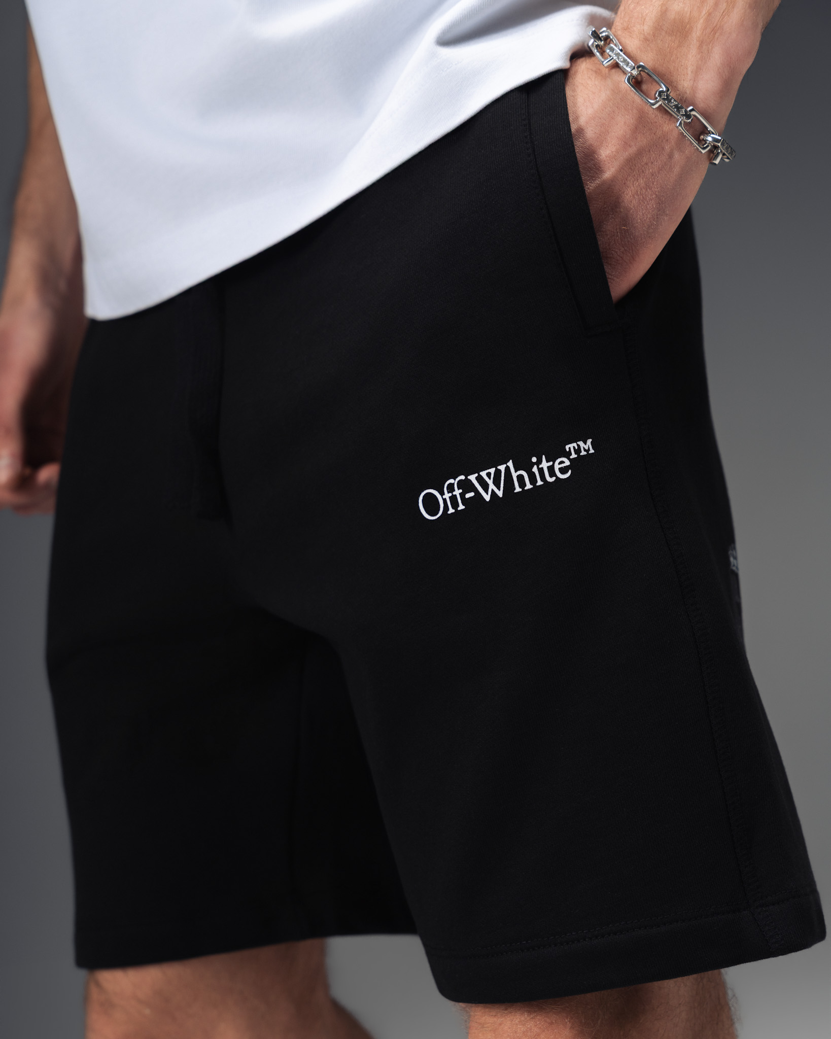 Off-White Street Arrow Print Shorts
