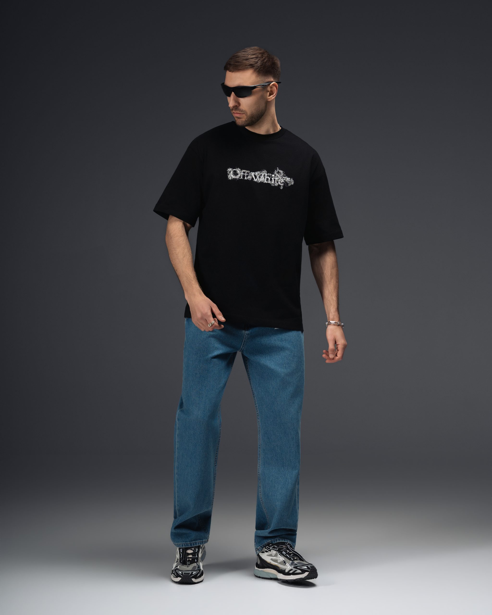Off-White Distressed Arrow Black T-Shirt
