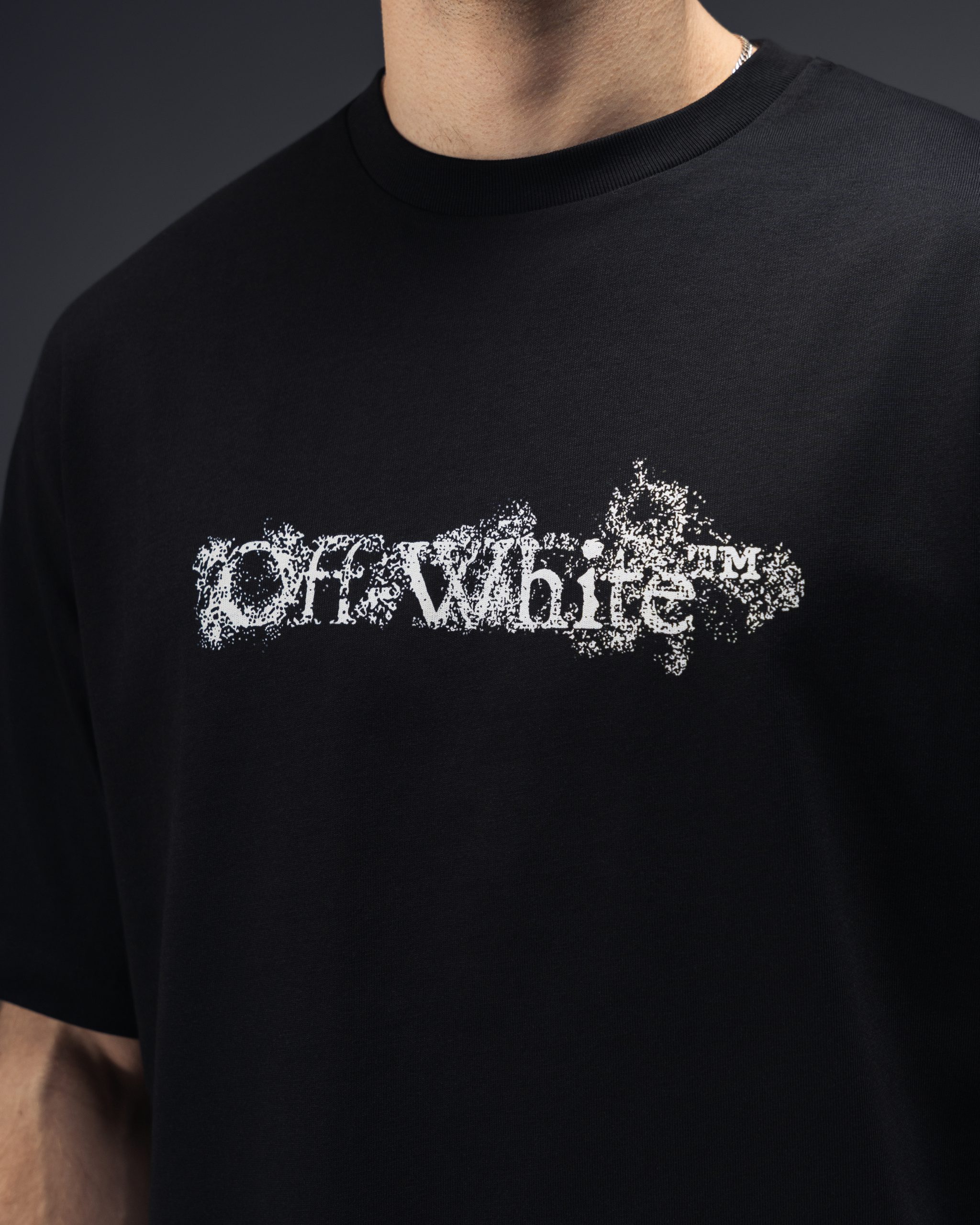 Off-White Distressed Arrow Black T-Shirt
